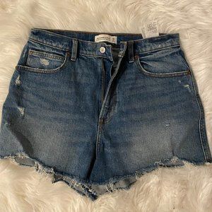 Abercrombie Ultra High Rise Mom Short - Size 10